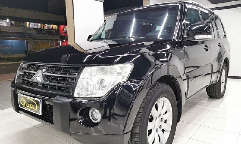 Mitsubishi Pajero Fu...