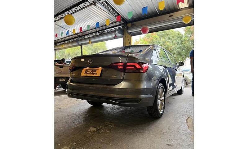 Volkswagen Virtus Co...