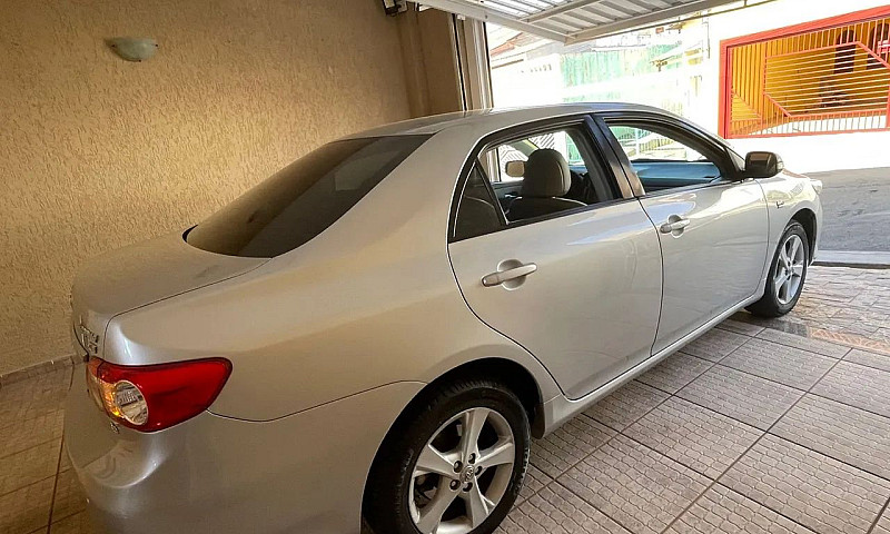 Toyota Corolla Xei 2...