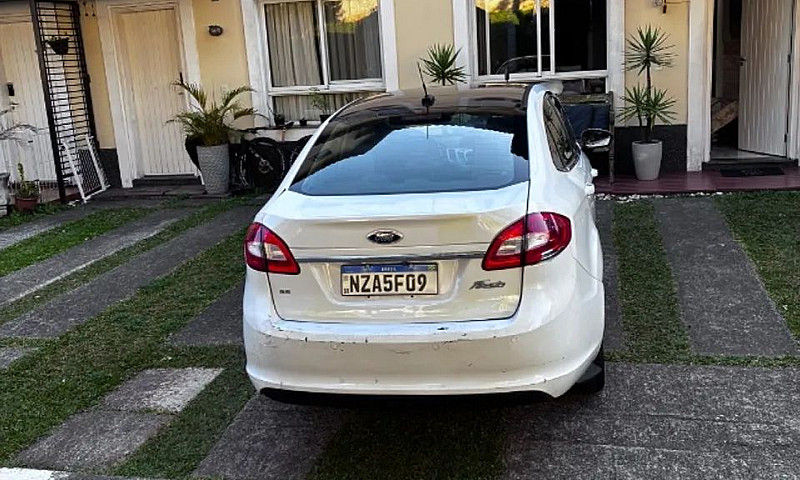 Ford Fiesta Sedan Se...