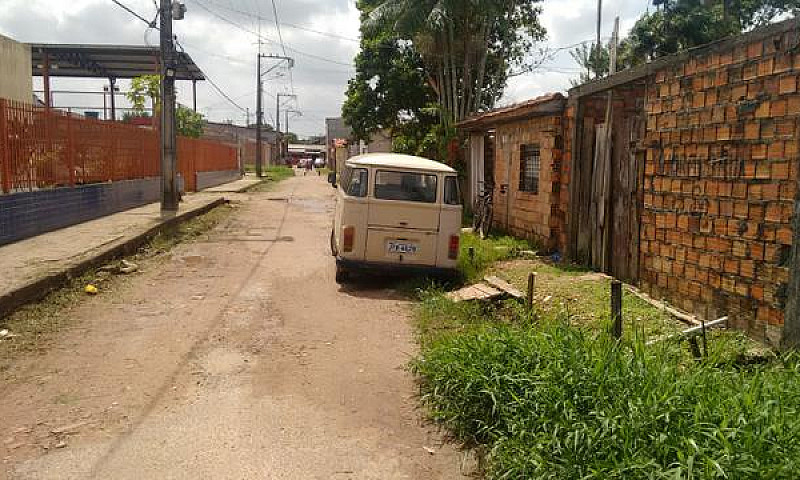 Vende-Se Uma Casa...