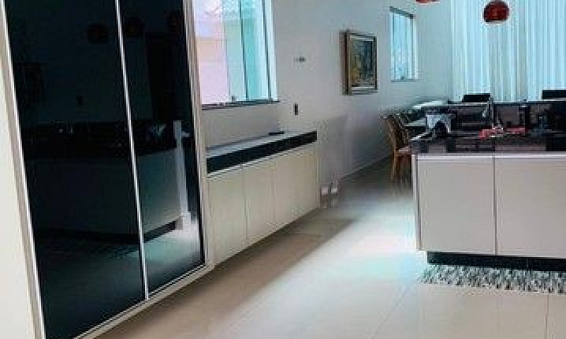 Maia Casa Com Piscin...