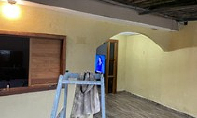 Alugo Casa Com 2 Qua...
