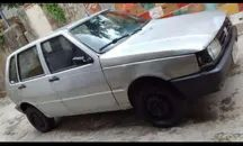 Vendo Uno 94/95.. 8....