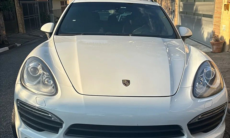 Porsche Cayenne 2013...