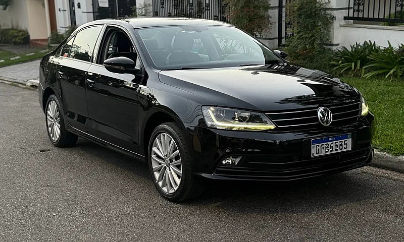 Volkswagen Jetta Com...