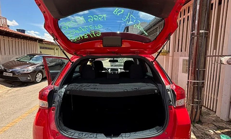 Toyota Yaris Xl Plus...