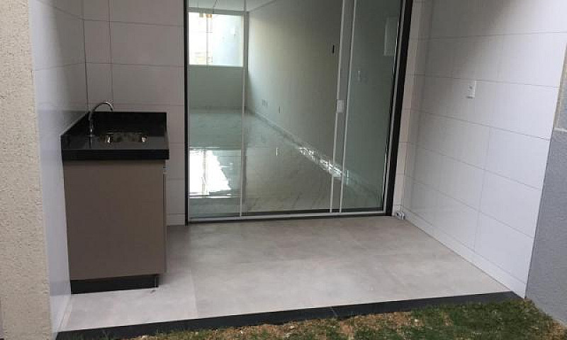 Casa Com 3 Quartos À...