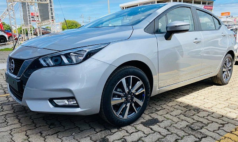 Versa Advance Loucur...
