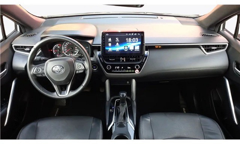 Toyota Corolla Cross...