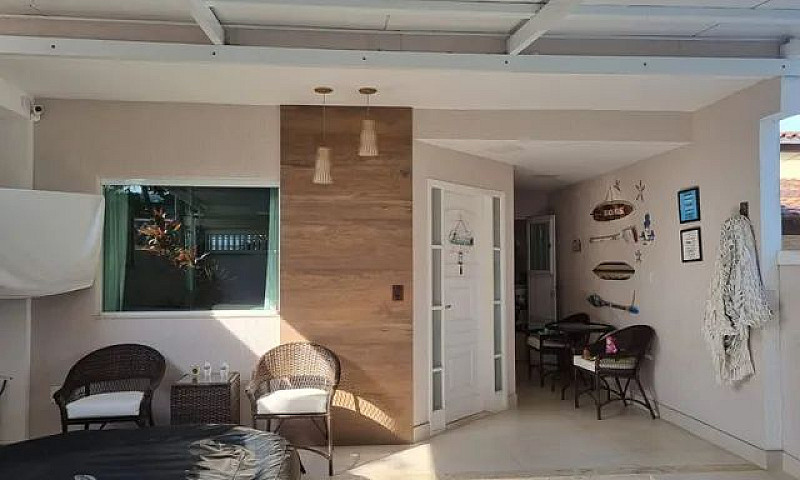 Casa Com 3 Dormitóri...