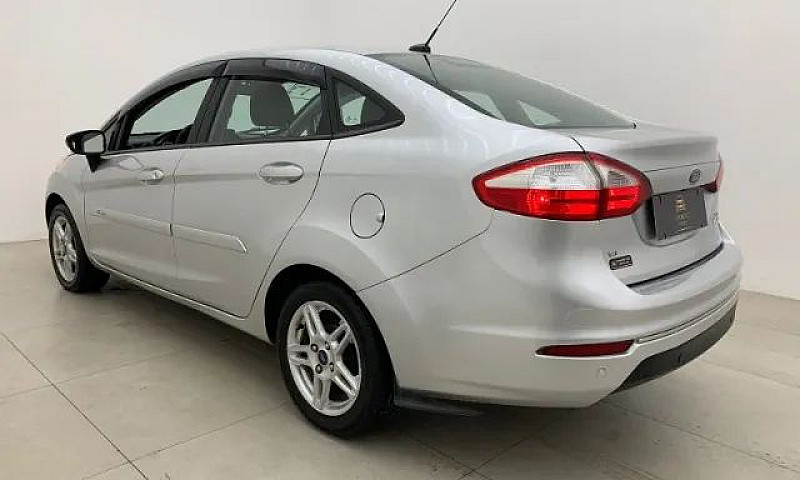 New Fiesta Sedan Sel...