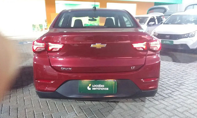 Chevrolet Onix Plus ...