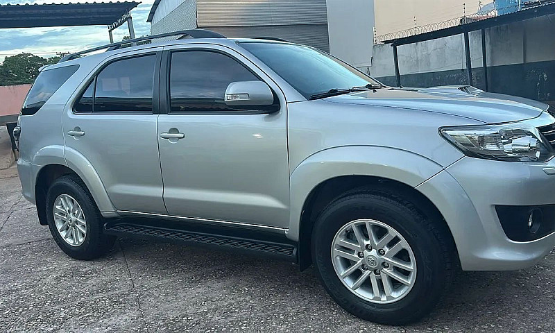 Toyota Hilux Sw4 Srv...