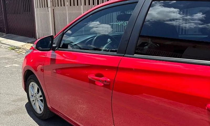 Toyota Yaris Xl Plus...