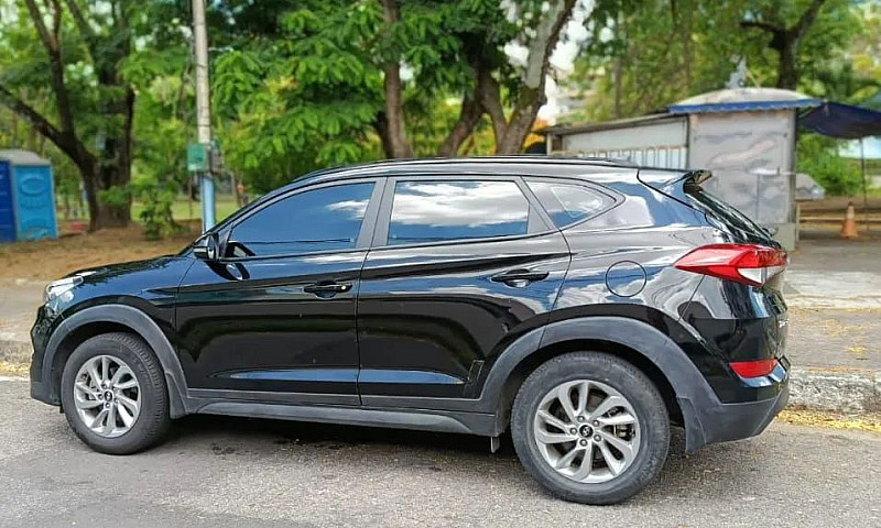 Hyundai Tucson Gls 1...