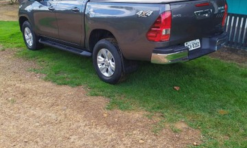 Hilux Srv 2017...