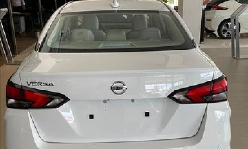 Nissan Versa 1.6 16V...