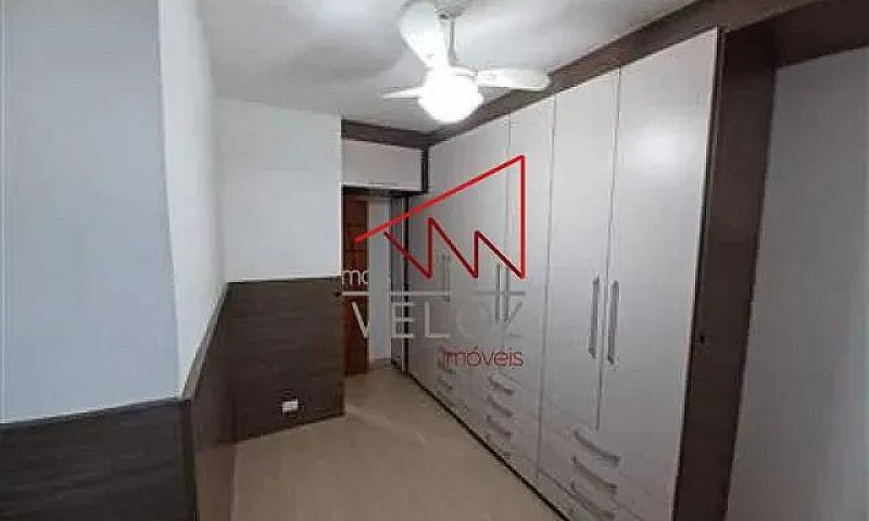 Apartamento-À Venda-...