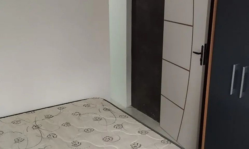 Quarto E Sala Mobili...