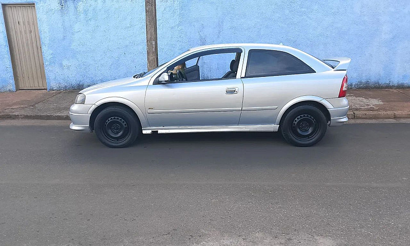 Chevrolet Astra Gl 1...