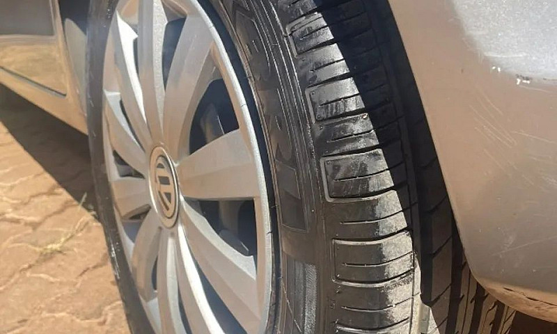 Volkswagen Polo 1.6 ...
