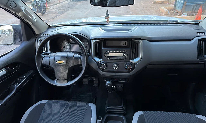 Chevrolet S10 Pick-U...