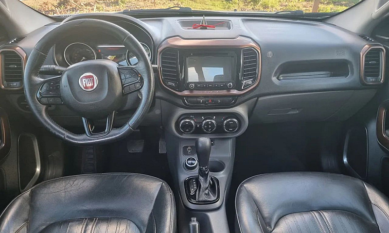 Fiat Toro Volcano 2....
