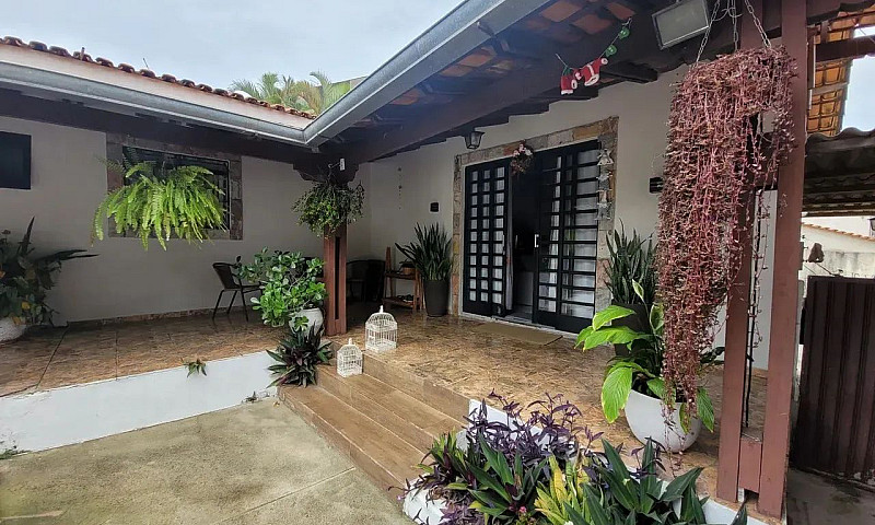 Casa A Venda Com 4 Q...