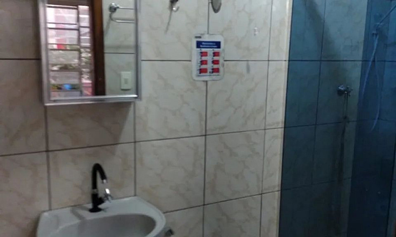 Aluga-Se Casa Mobili...