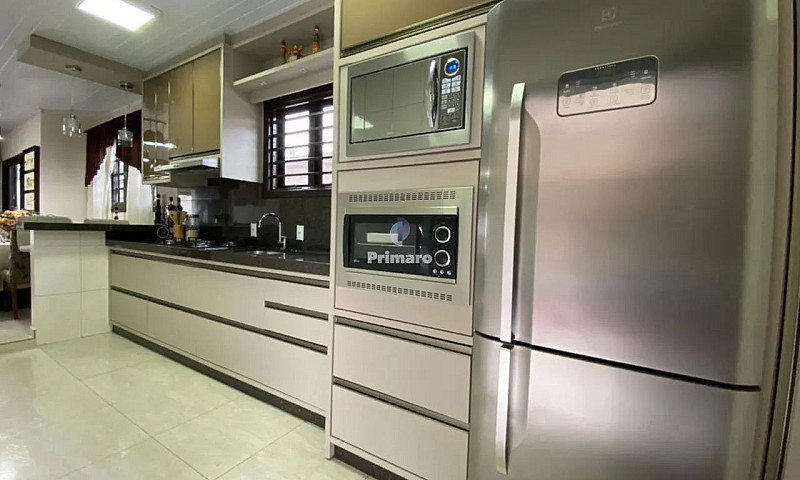 Casa Com 3 Quartos 2...
