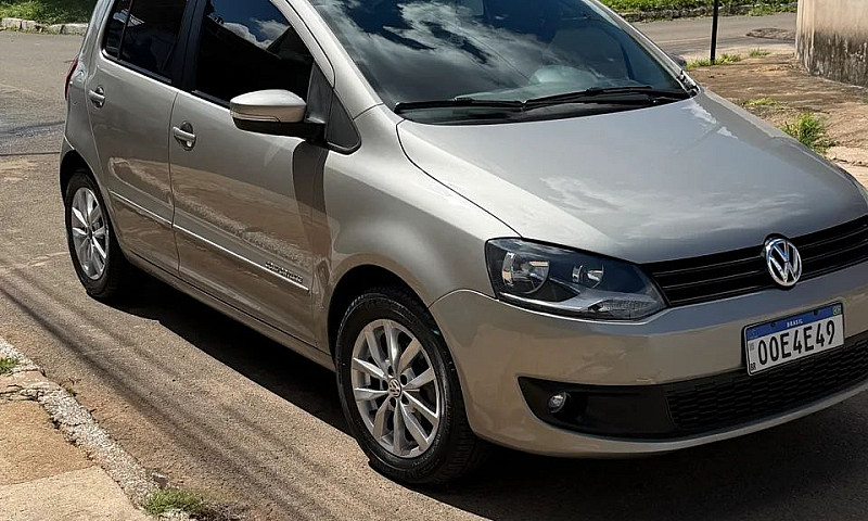 Volkswagen Fox 1.6 M...