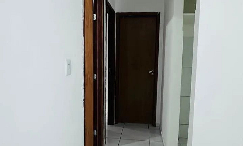 Alugo Apartamento 1....