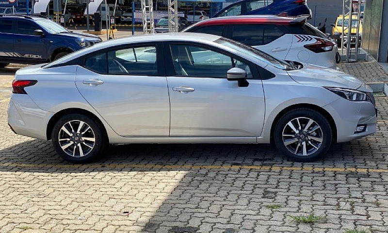 Versa Advance Loucur...