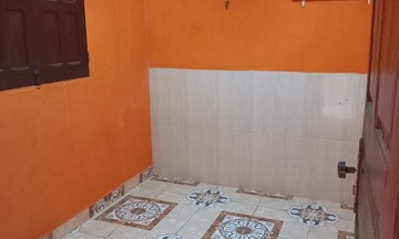 Aluga-Se Casa...