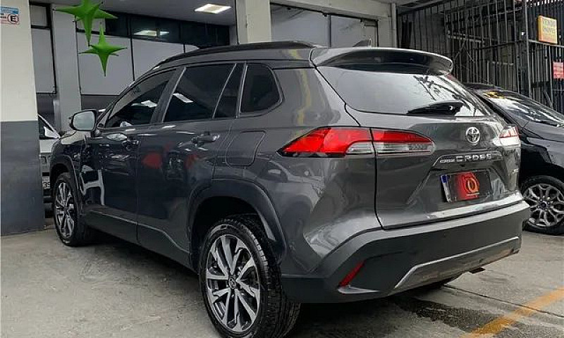 Toyota Corolla Cross...