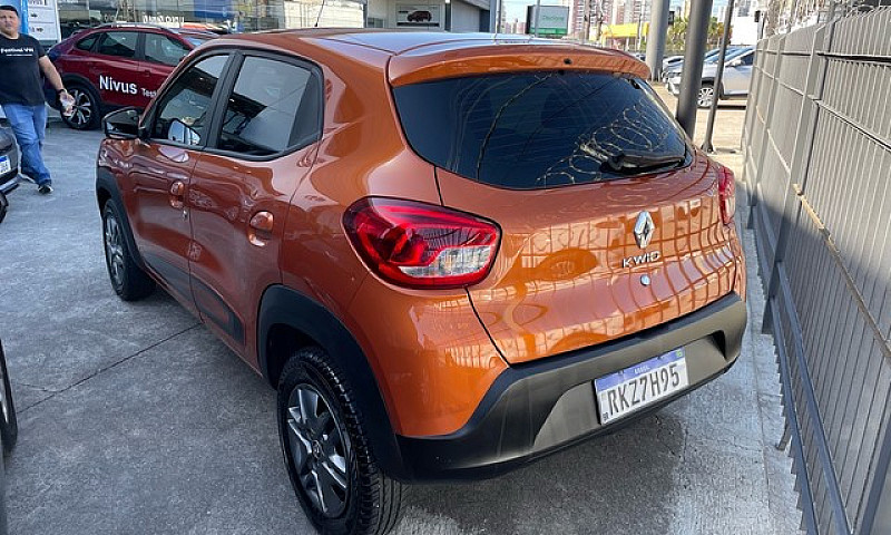 Kwid Intense 1.0 202...