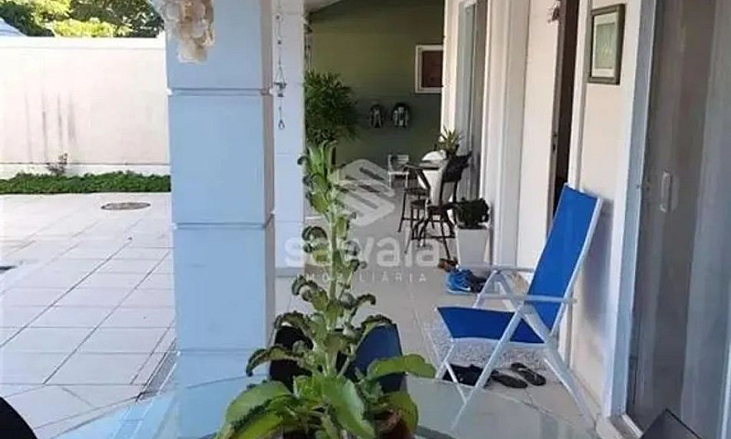 Casa À Venda Com 264...