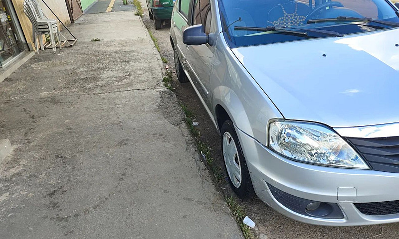 Renault Logan Expres...