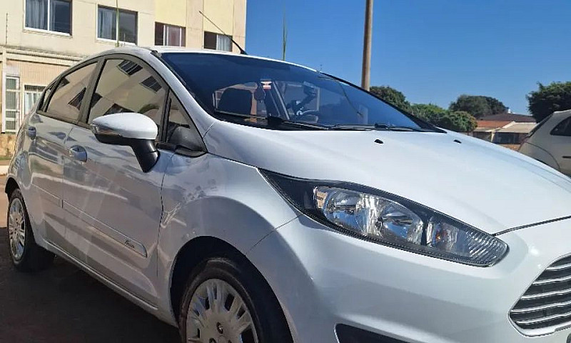 Ford Fiesta Se 1.6 1...