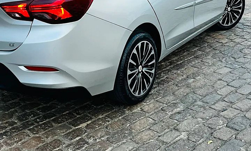Chevrolet Onix Plus ...
