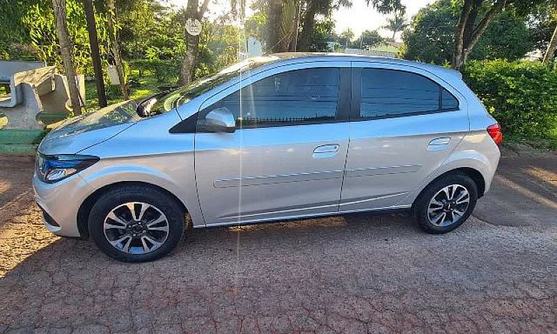 Chevrolet Onix Hatch...
