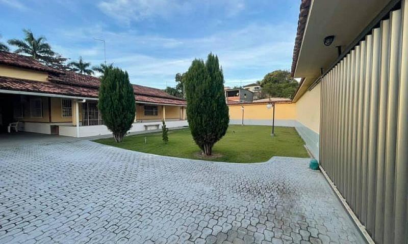 Linda Chácara Em San...