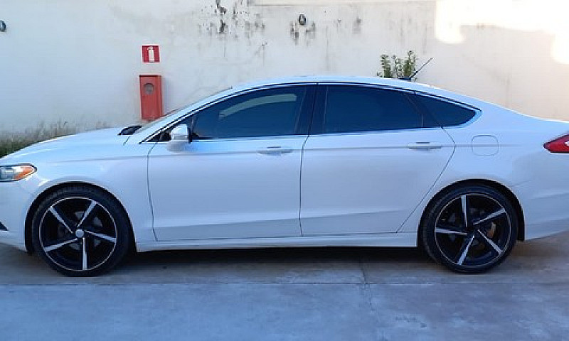Ford Fusion (Branco ...