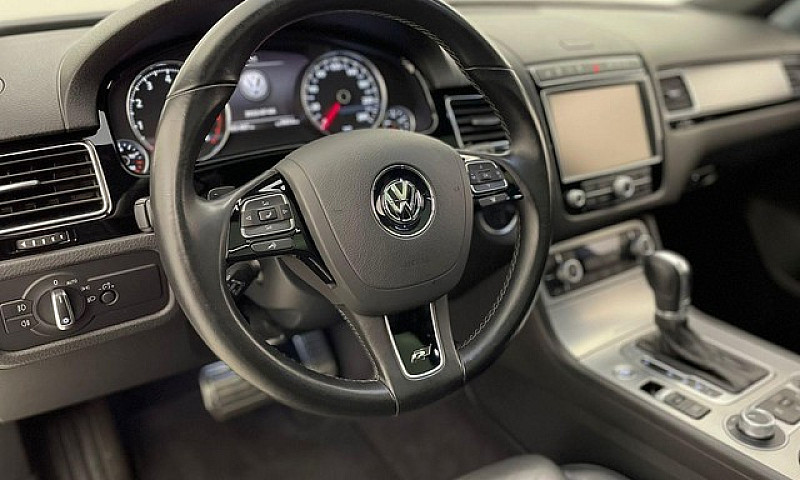 Touareg R-Line 4.2 V...