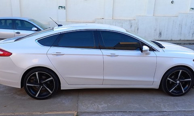 Ford Fusion (Branco ...