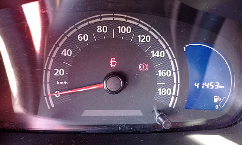 Kwid Zen 1.0 Mec. Co...