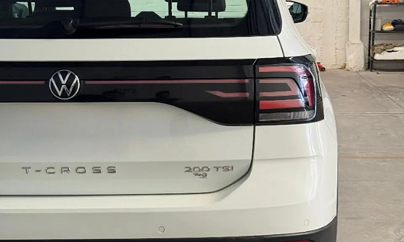 Volkswagen T-Cross 1...