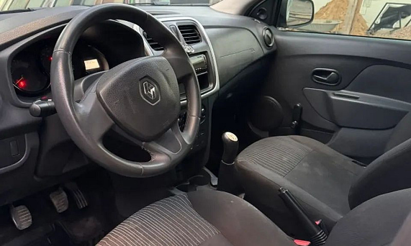 Renault Sandero Auth...