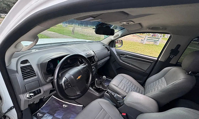 Chevrolet S10 Pick-U...